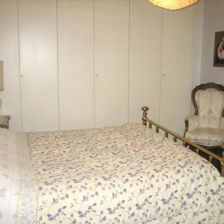 One Bedroom With Shared Pool Furnished Garden And Wifi At 아파트 *
